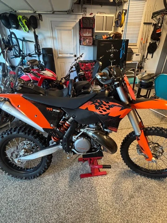 2009 KTM - Image 5 of 6
