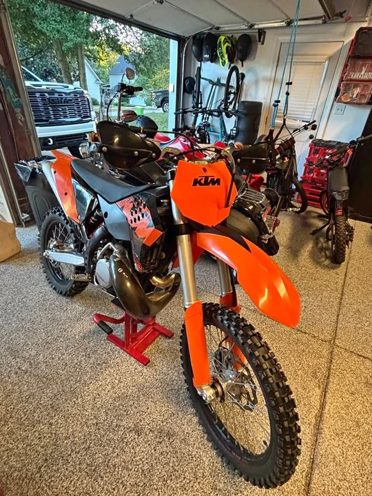 2009 KTM - Image 2 of 6