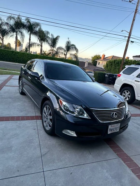 2009 Lexus LS 4th Gen - Image 2 of 15