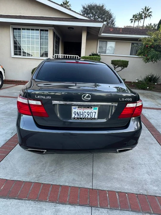 2009 Lexus LS 4th Gen - Image 5 of 15