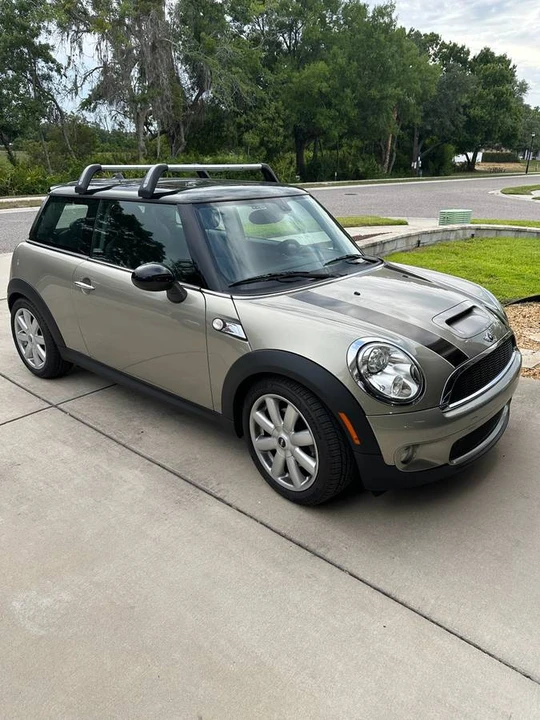 2009 Mini Mini 2nd Gen - Image 2 of 9