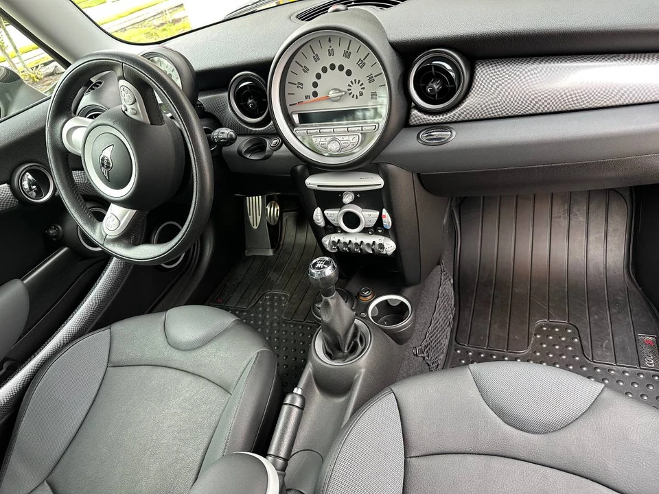 2009 Mini Mini 2nd Gen - Image 9 of 12