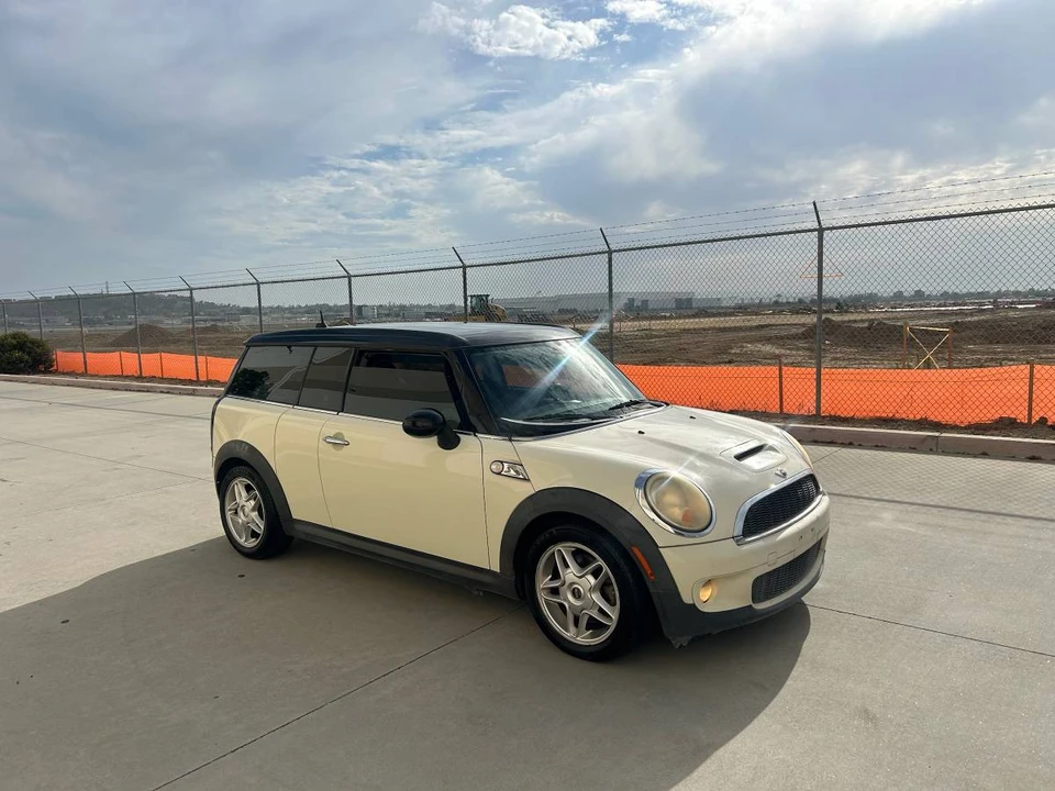 2009 Mini Mini 2nd Gen - Image 2 of 6
