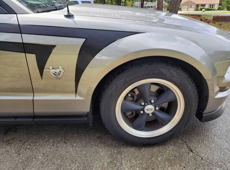 2009 Ford S197 Mustang GT - Image 2 of 8
