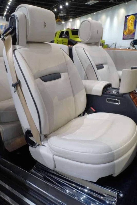 2009 Rolls-Royce Phantom VII - Image 8 of 10