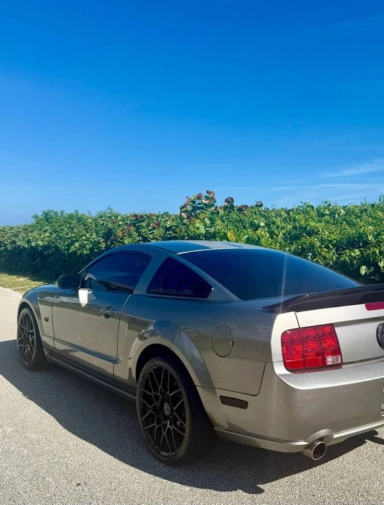 2009 Ford S197 Mustang GT - Image 2 of 15