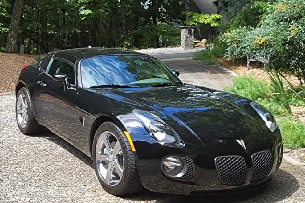 114-Mile 2009 Pontiac Solstice GXP Coupe