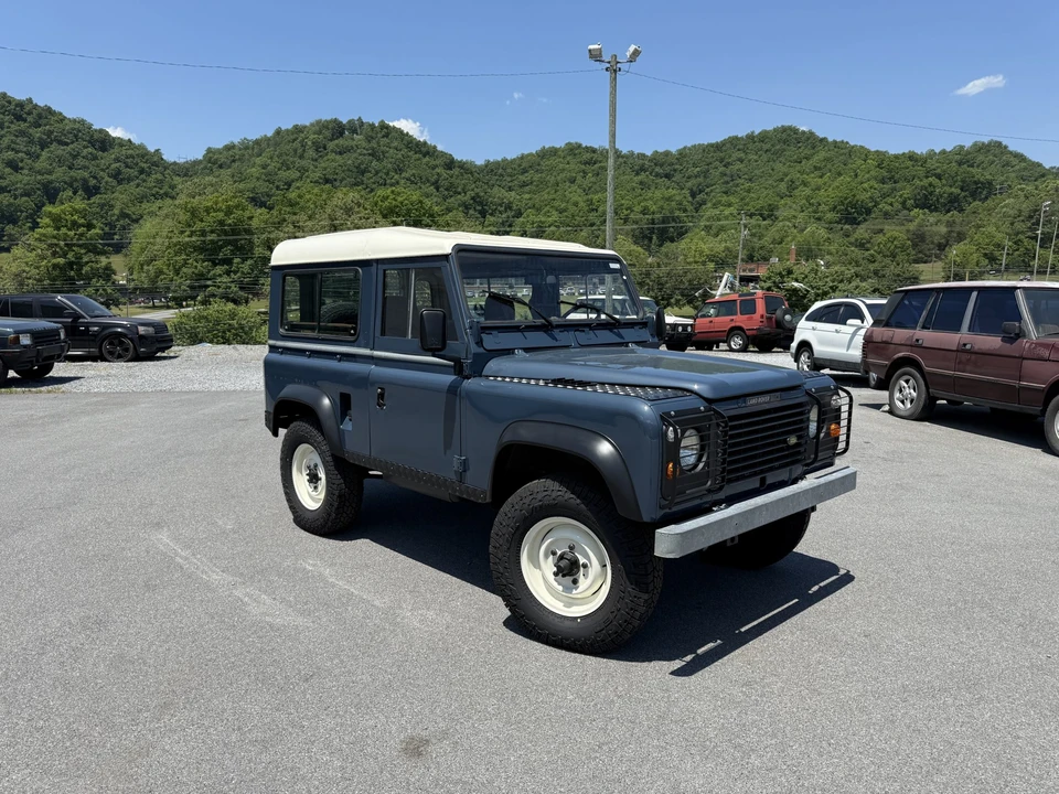 1985 Land Rover Defender 90 - Image 2 of 31