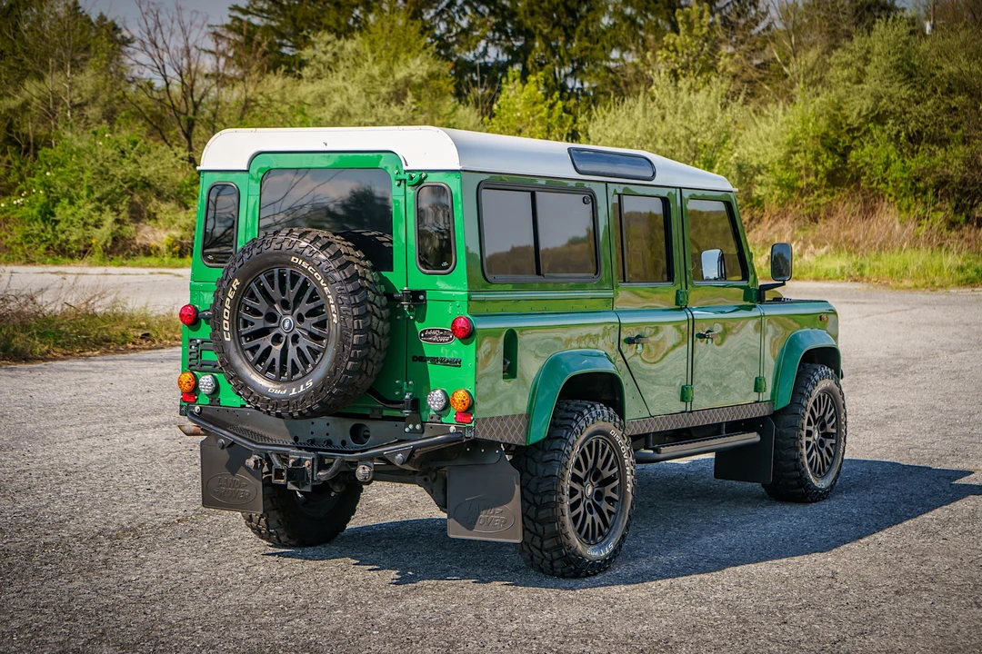 1989 Land Rover Defender 110 - Image 2 of 31