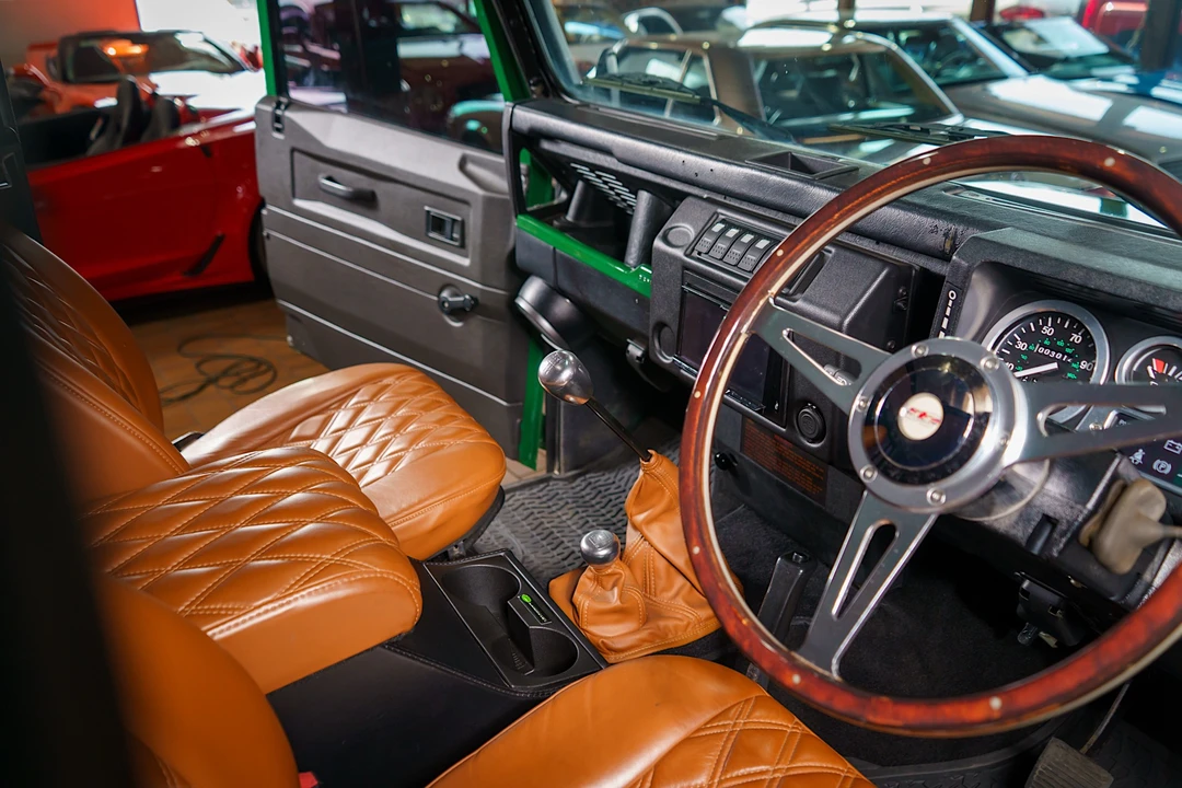 1989 Land Rover Defender 110 - Image 4 of 31