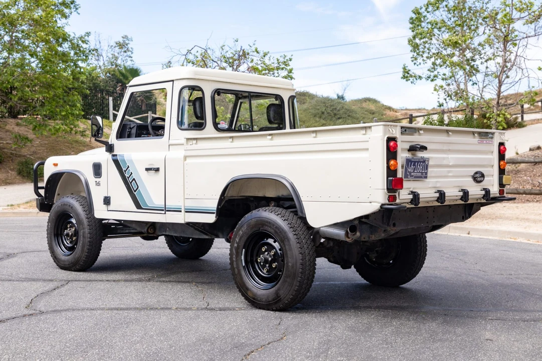 1990 Land Rover Defender 110 - Image 2 of 9