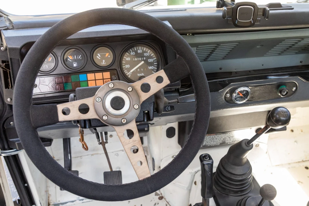 1990 Land Rover Defender 110 - Image 5 of 9