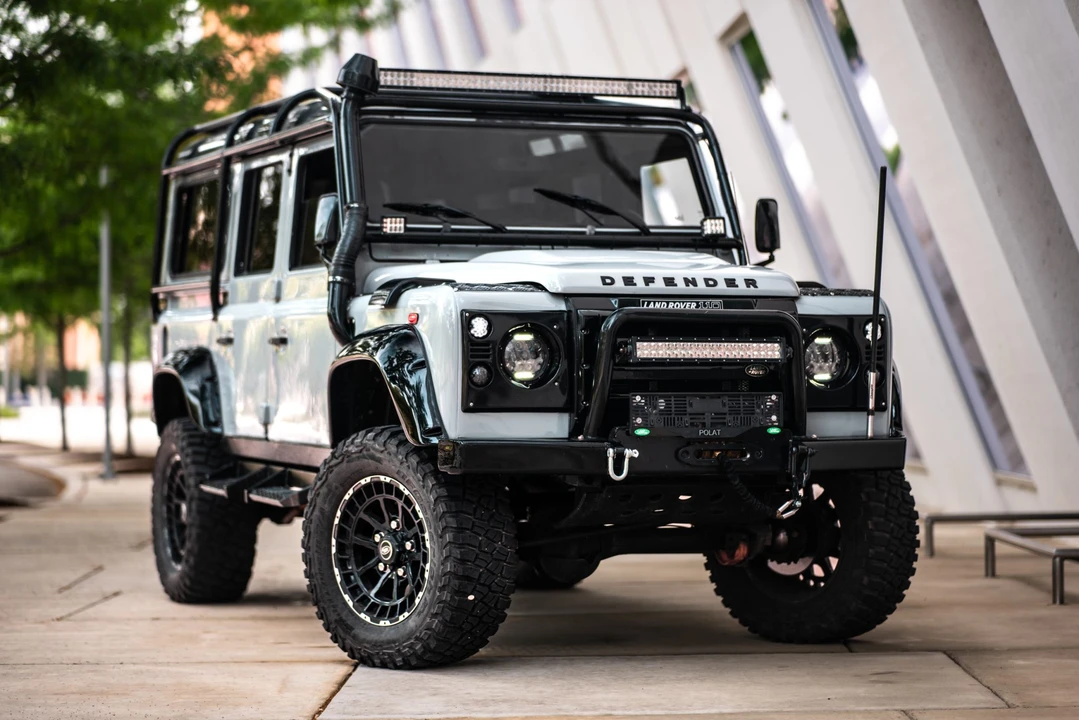 1992 Land Rover Defender 110 - Image 7 of 31