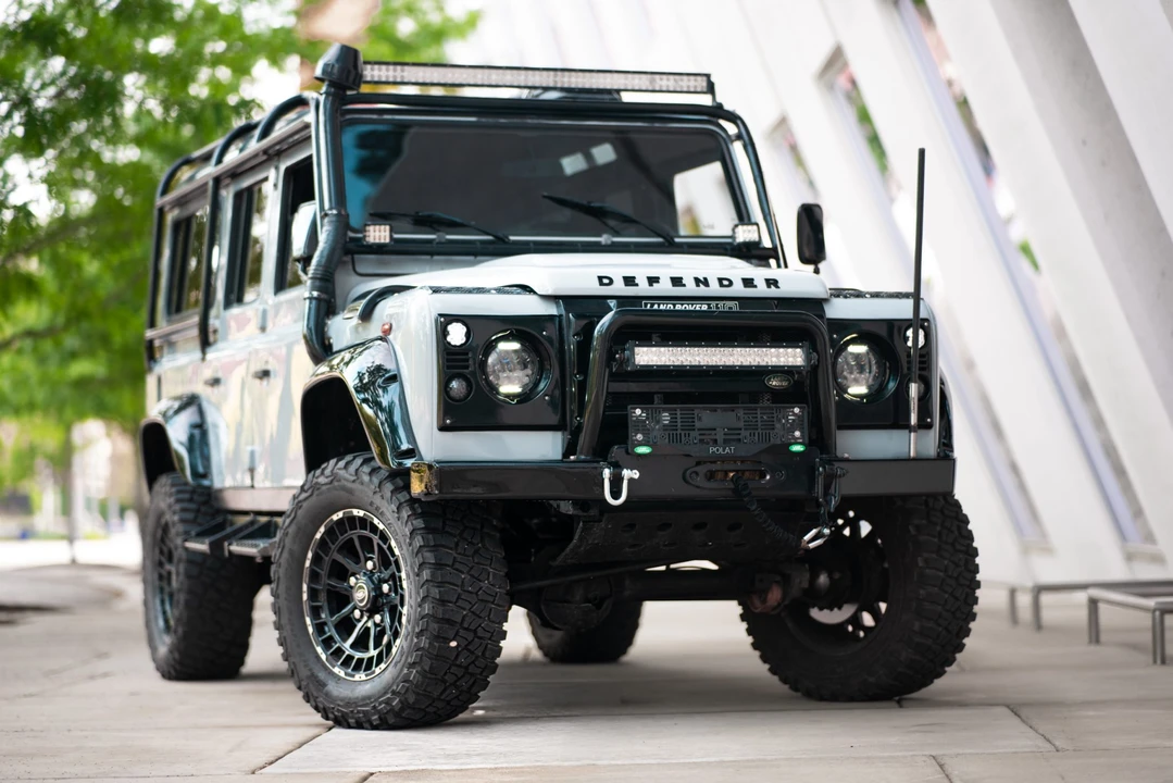 1992 Land Rover Defender 110 - Image 6 of 31