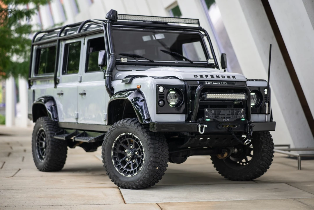 1992 Land Rover Defender 110 - Image 9 of 31