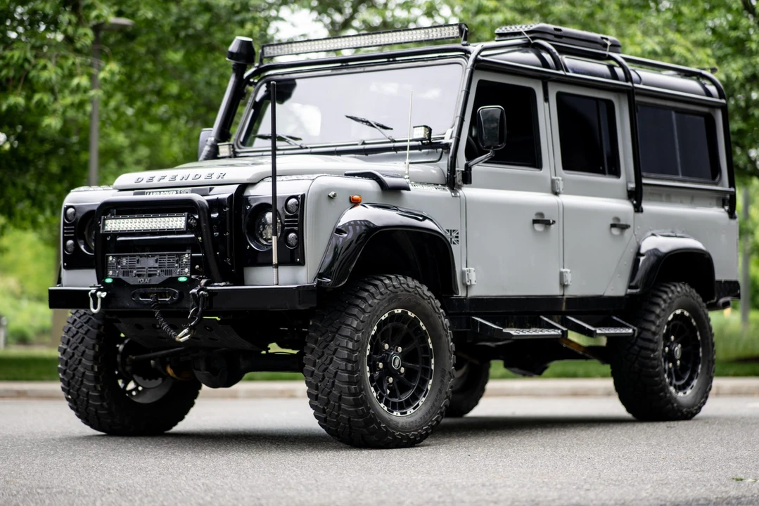 1992 Land Rover Defender 110 - Image 5 of 31