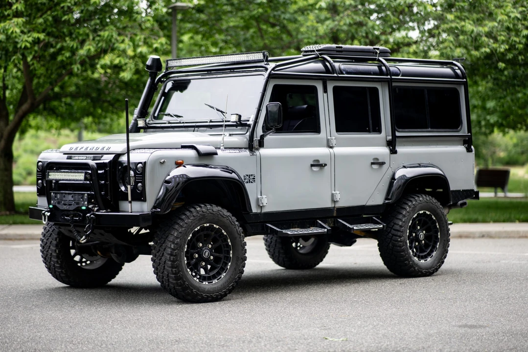 1992 Land Rover Defender 110 - Image 3 of 31
