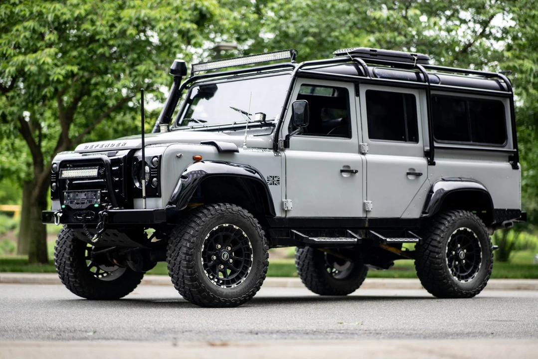 1992 Land Rover Defender 110 - Image 2 of 31