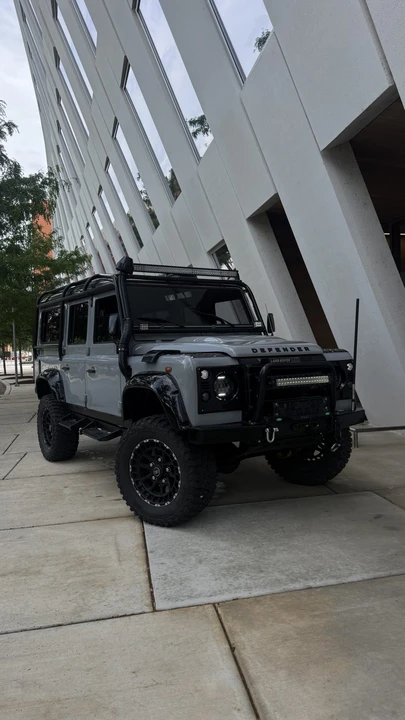 1992 Land Rover Defender 110 - Image 17 of 31