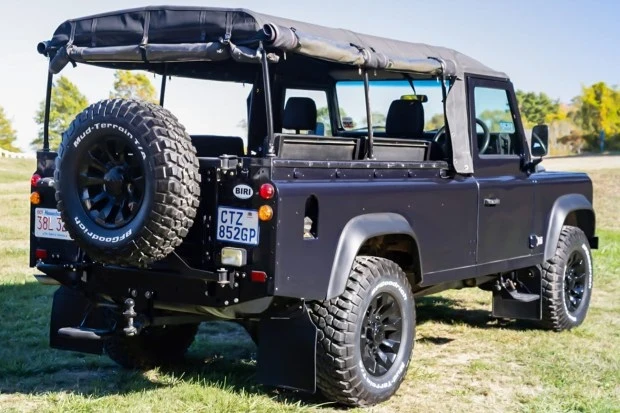1993 Land Rover Defender 110 - Image 2 of 7