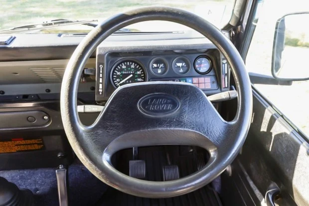 1993 Land Rover Defender 110 - Image 5 of 7