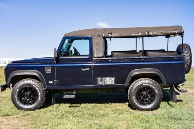 1993 Land Rover Defender 110 - Image 3 of 7