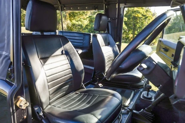 1993 Land Rover Defender 110 - Image 4 of 7