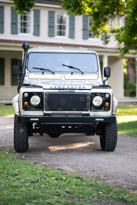 Land Rover Defender 110 - Image 25 of 31