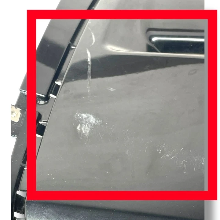 2010 Parts & Memorabilia Bodywork - Image 10 of 10