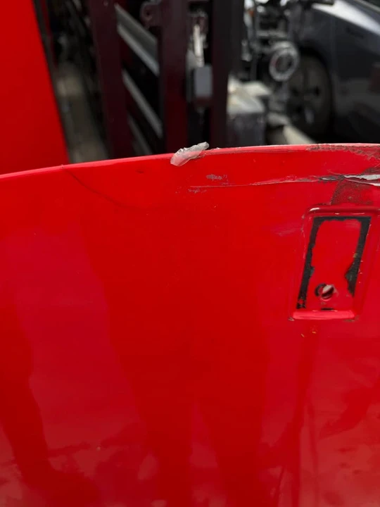 2010 Parts & Memorabilia Bodywork - Image 6 of 10