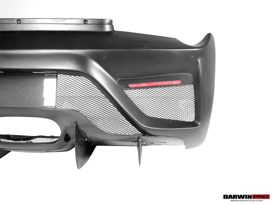 2010 Parts & Memorabilia Bodywork - Image 7 of 10