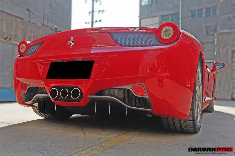 2010 Parts & Memorabilia Bodywork - Image 2 of 5
