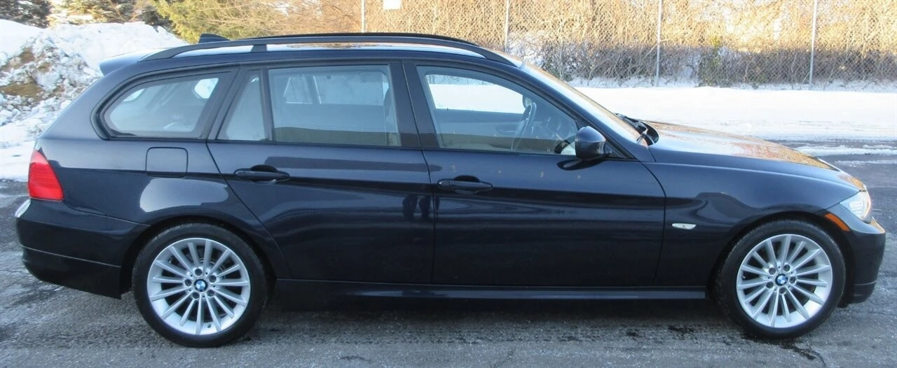2010 BMW E90 3 Series Sedan - Image 14 of 21