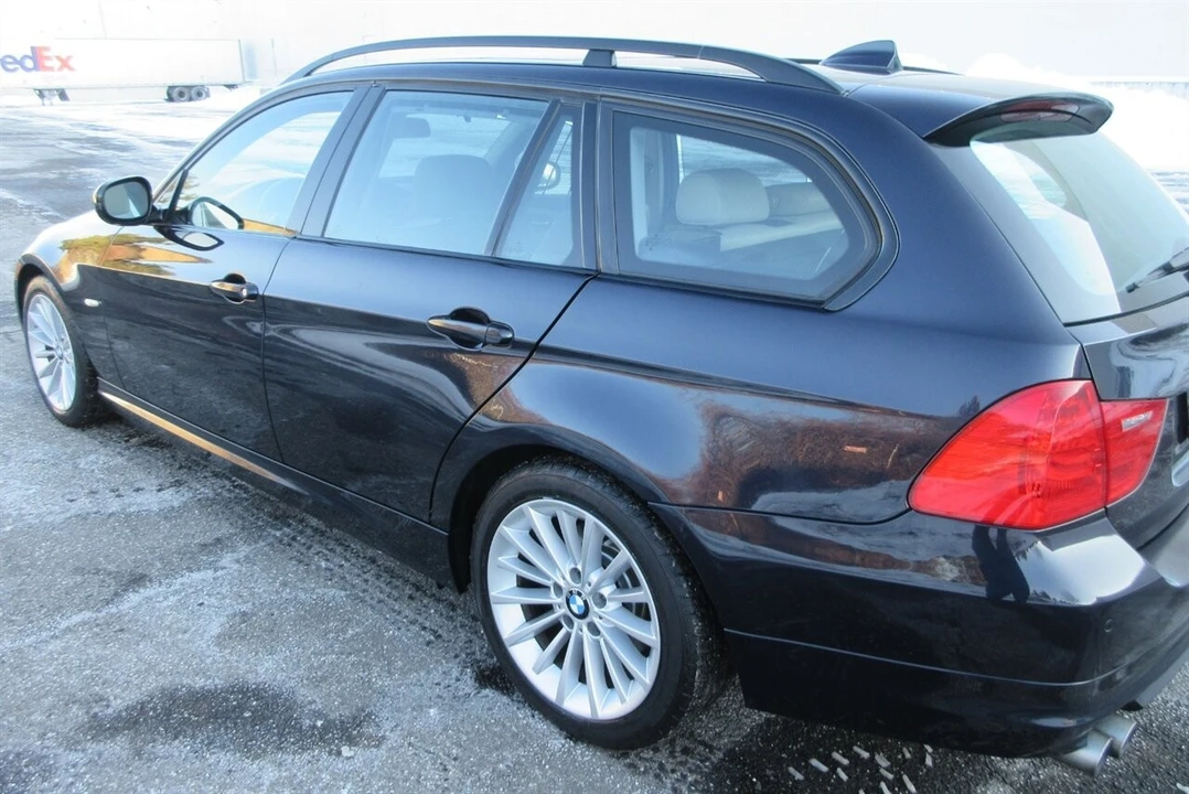 2010 BMW E90 3 Series Sedan - Image 19 of 21