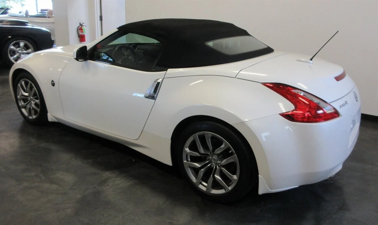 2010 Nissan 370Z 6th Gen - Image 9 of 24