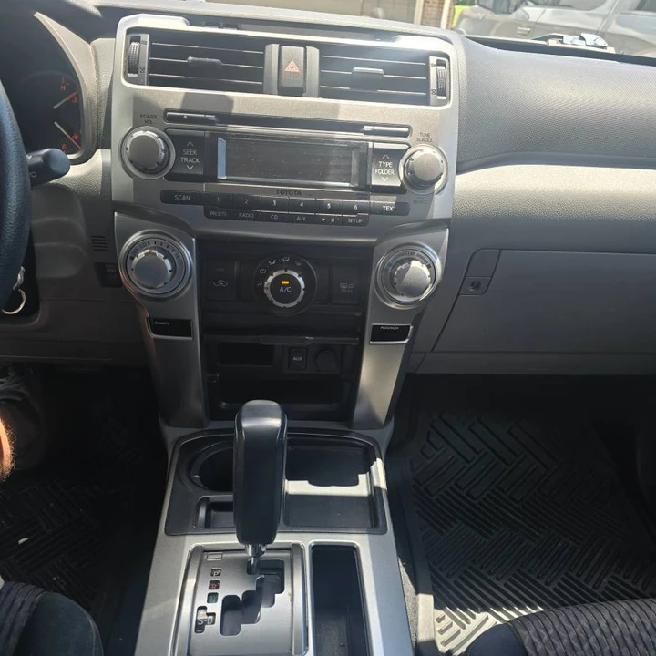 2010 Toyota 4Runner 5th Gen - Image 7 of 8