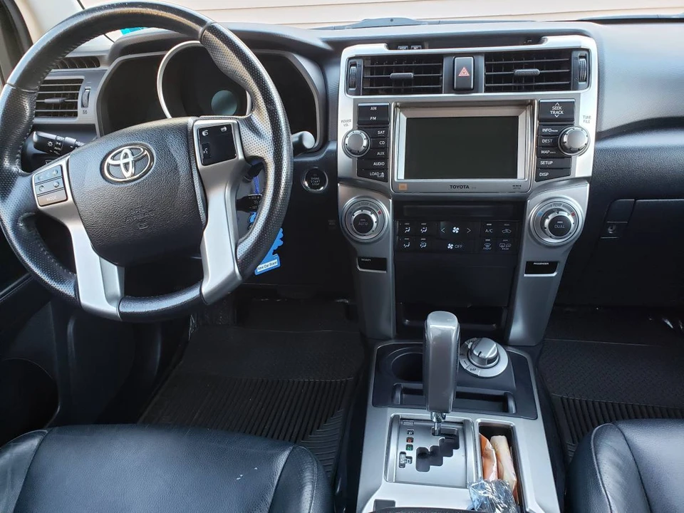 2010 Toyota 4Runner 5th Gen - Image 6 of 10
