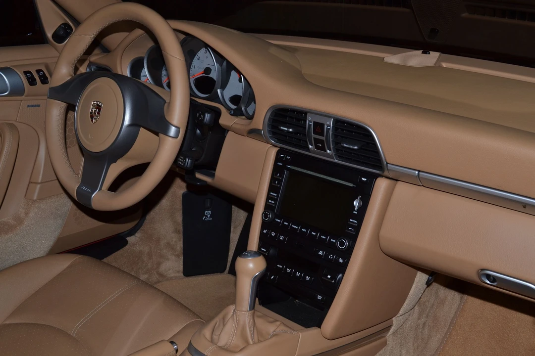 2010 Porsche 997 Carrera 4S - Image 14 of 15