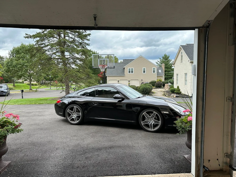 2010 Porsche 997 Carrera - Image 8 of 21