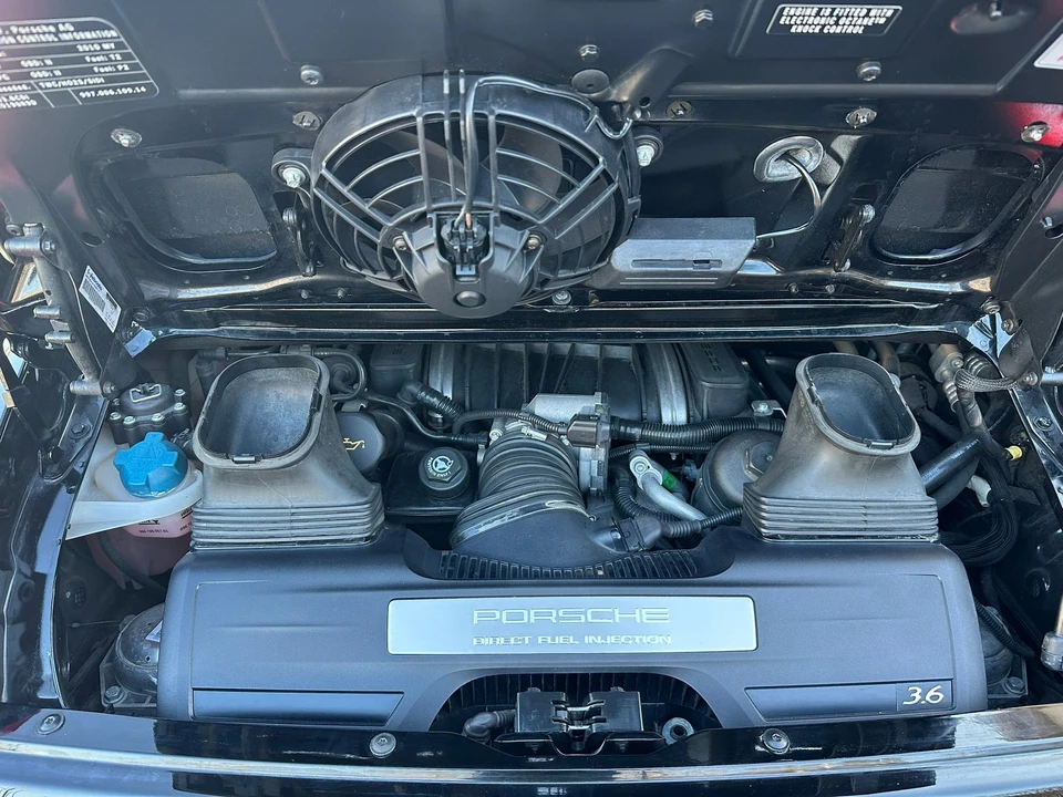2010 Porsche 997 Carrera - Image 14 of 21