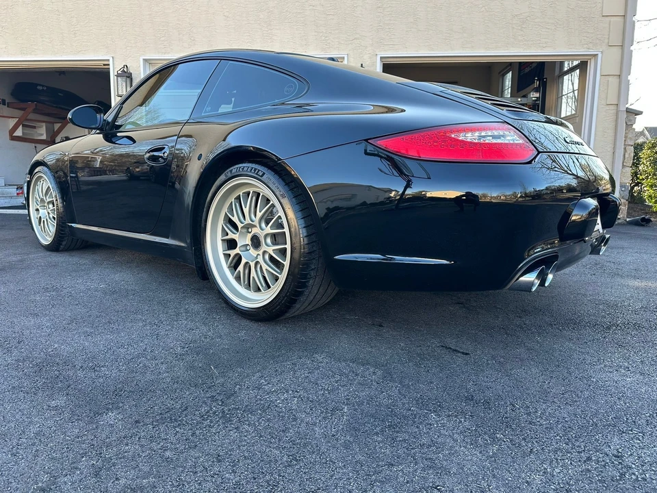 2010 Porsche 997 Carrera - Image 16 of 21