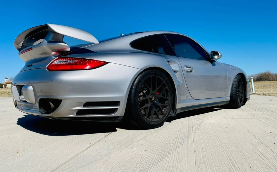 2010 Porsche 997 Turbo - Image 4 of 20