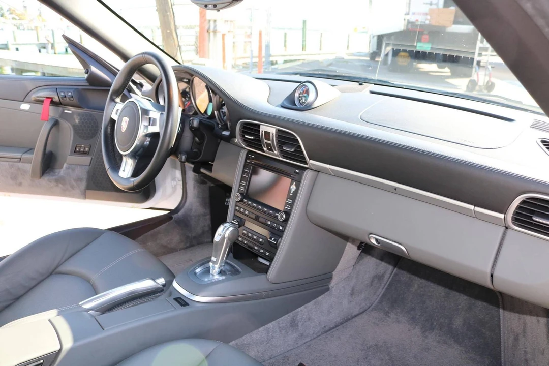 2010 Porsche 997 Carrera S - Image 15 of 20
