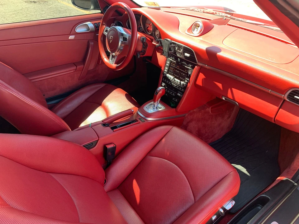 2010 Porsche 997 Turbo - Image 10 of 25