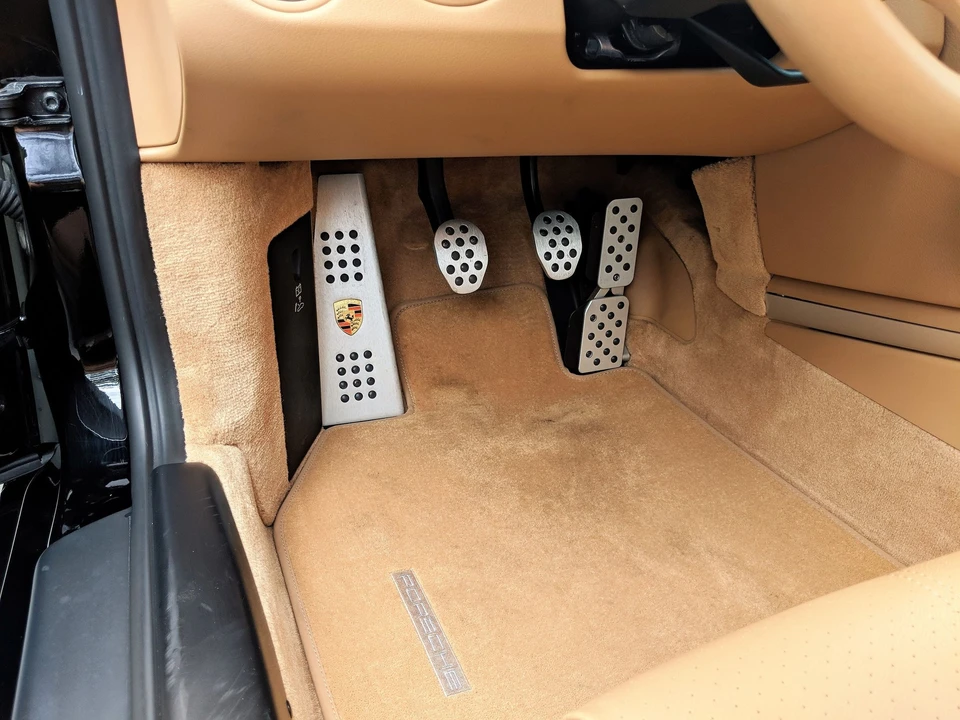 2010 Porsche 997 Carrera 4S - Image 12 of 27