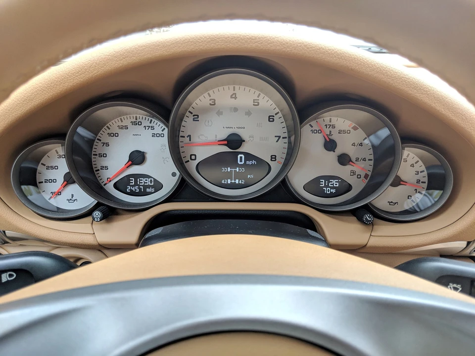 2010 Porsche 997 Carrera 4S - Image 14 of 27