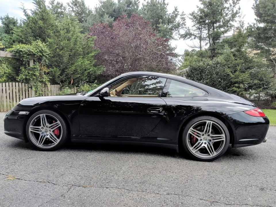 2010 Porsche 997 Carrera 4S - Image 2 of 27