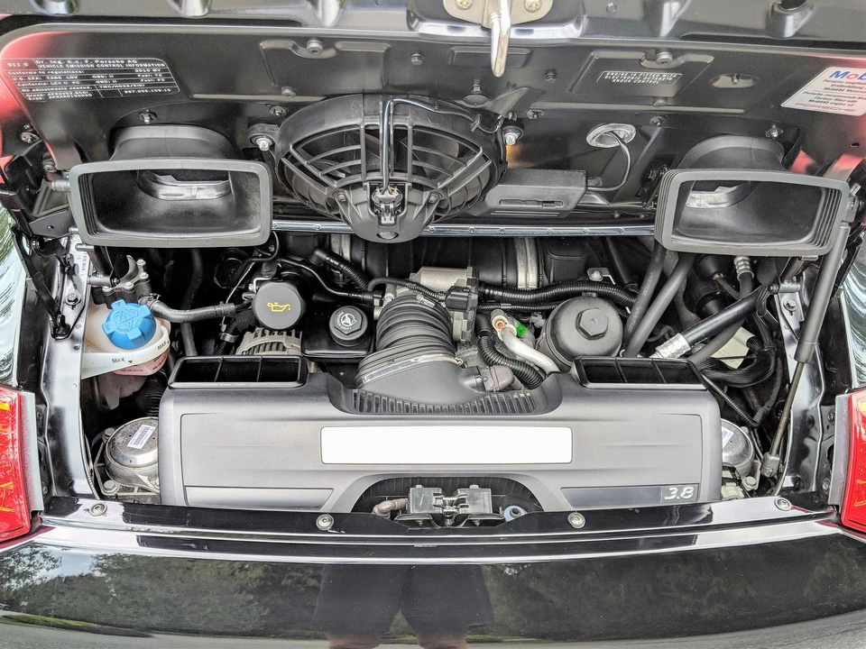 2010 Porsche 997 Carrera 4S - Image 8 of 27