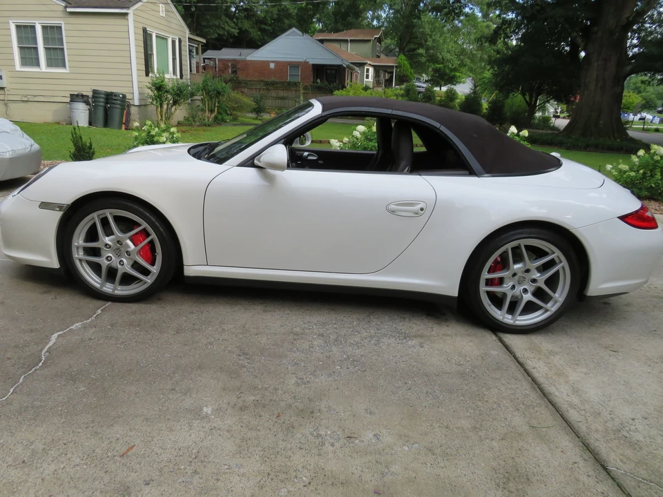 2010 Porsche 997 Carrera 4S - Image 2 of 20