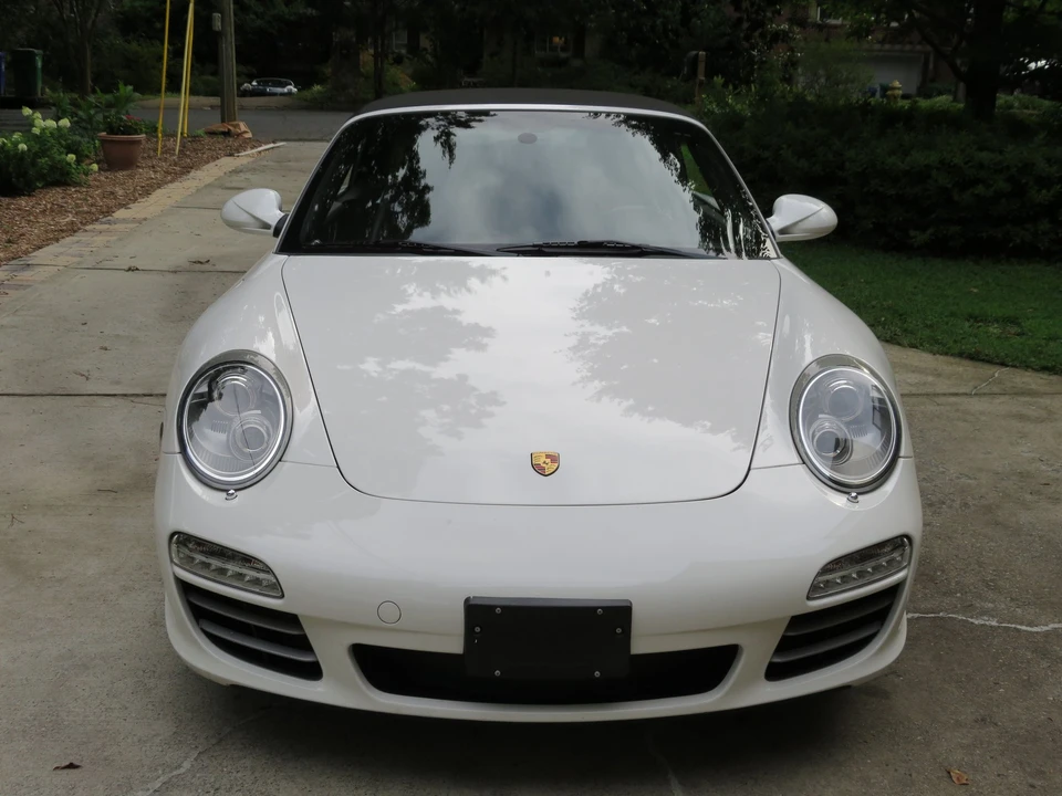 2010 Porsche 997 Carrera 4S - Image 9 of 20